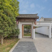 龙湾别墅(台儿庄古城风景区店)