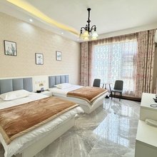 大理苍洱间客栈(新世纪中学店)