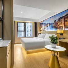 鼎悦酒店(六盘水人民广场高铁站店)
