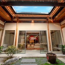 月栖溪市隐亼·Moon Homestay(徽州古城斗山街店)