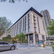 唐·城畔民宿(西安曲江理工大学地铁站店)