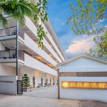 西双版纳景洪纳里纪亿酒店(曼听公园店)