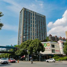 麓小岳民宿(烈士公园东地铁站店)
