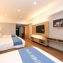 长春盈月湾时尚宾馆(净月大学城嘉年华广场店)