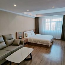 星筑客栈(万隆广场合隆店)