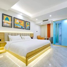 清朗民宿(昆明珥季路地铁站店)