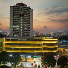 铂森酒店(南宁站广西大学地铁站店)