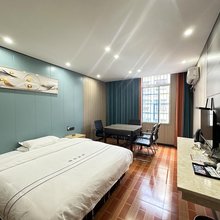 鸿运宾馆(宜春七中店)