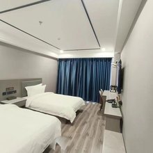 瑞港酒店(奎屯火车站店)