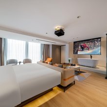 栖樟缘特色酒店(宜宾站店)