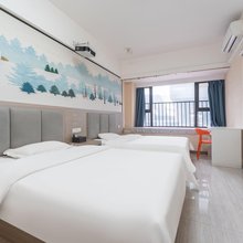 尚美观影民宿(郑州万锦城福塔东地铁站店)