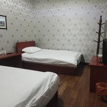 丽鑫宾馆(金渝大道店)