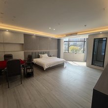 重庆鸿朋商务酒店(澳海大道十六中店)