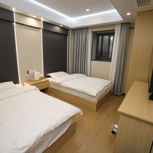 臻园小栈(聚宝山地铁站店)