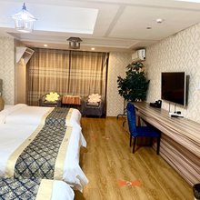 孟诚精品主题酒店(济南高新万达会展中心店)