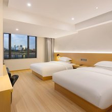 江岸时光酒店(重庆解放碑洪崖洞店)