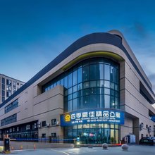 四季豪佳精品公寓(青岛北站沧安路地铁站店)
