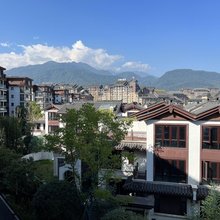 私嘉睿轩酒店(峨眉山高铁站报国寺店)