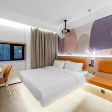 微凉酒店(上海同济大学国权路地铁站店)