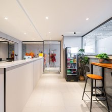 际庭青年旅舍(隆昌路地铁站店)