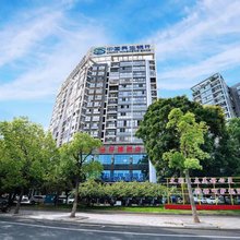 仟博酒店(常德万达广场高铁站店)