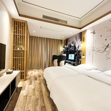 柏克电竞公寓(峨眉山高铁站店)