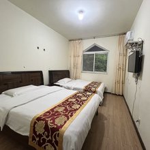 合家套房民宿(信阳鸡公山风景区店)