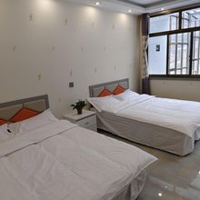 夏河县一半民宿(黄茨滩店)
