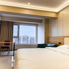 锦州乐巢公寓(渤海大学万达广场店)