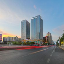 兴义富康国际酒店(桔山广场梦乐城购物中心店)