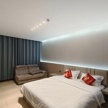 南阳玉山居宾馆(仲景路车管所店)