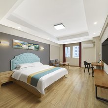 重庆逸家商务酒店(人民广场文理学院店)