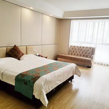 巴中邑菲特假日酒店(容邦万达广场店)