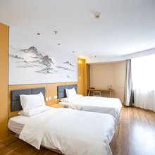 乐高国潮酒店(鞍山火车站店)