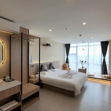 乐意智能观湖影音民宿(长春北湖吾悦广场店)