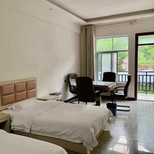 平顺穽底·挂壁居