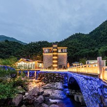 安吉乾龙·环山溯溪·山涧泳池 Villa野奢