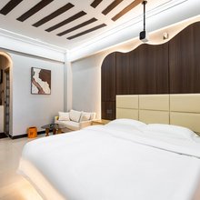 华阳公寓(西安纺织城地铁站唐都医院店)