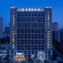 睿柏假日酒店(日照大学城安泰国际广场店)