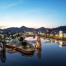施秉华舒酒店(杉木河夜漂景区大门店)