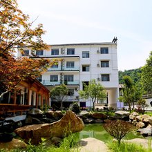 源头慢塘山庄