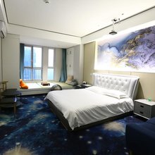 宝寓电影民宿(宝龙城市广场店)