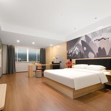 亚悦酒店(泉州泉港福鑫智慧园店)
