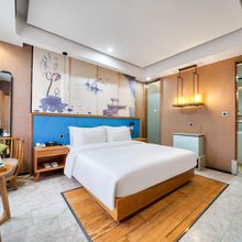 艺龙安云酒店(上海陆家嘴民生路地铁站店)