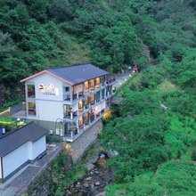 云里雾里民宿(左口芳桥金紫尖店)