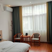屏边鑫都大酒店