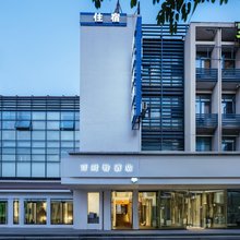 百时特酒店(明珠广场地铁站店)