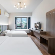 重庆简约时尚酒店(巴南八公里地铁站店)