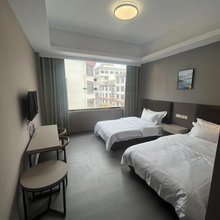 左贡亿家湾大酒店