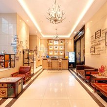 花容酒店(武汉大学东湖店)
